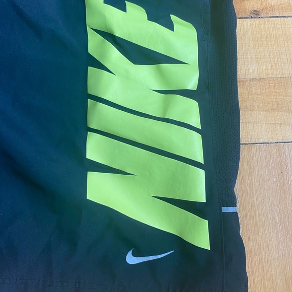 Nike dri-fit jogging shorts. Size small. No defects. - Picture 3 of 7